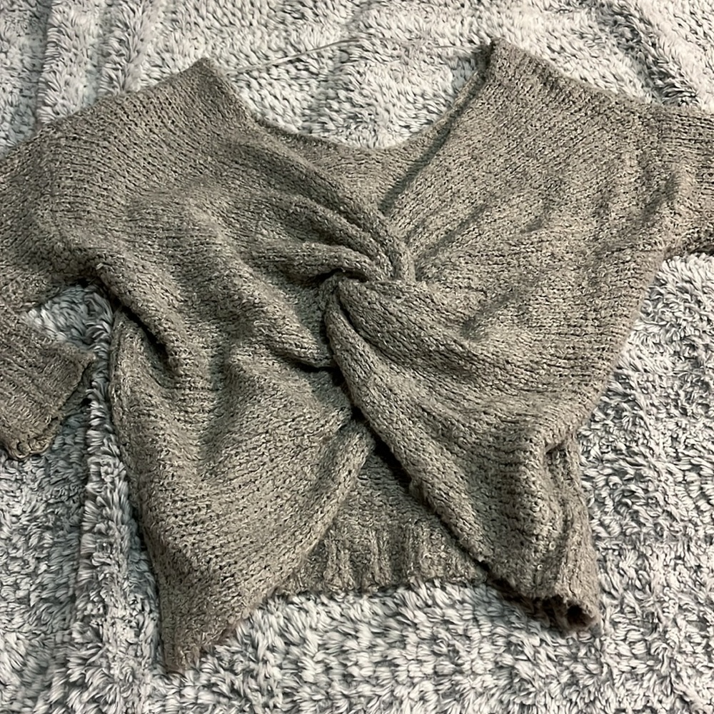 Soft grey sweater - Picture 2 of 4